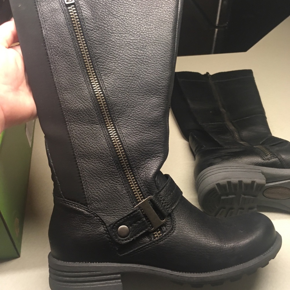 Earth Origins wide shaft boot